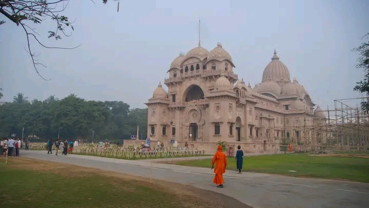 Swami Vivekananda Biography in Bengali